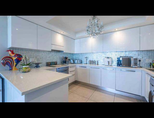 3 BEDROOM APARTMENT FOR SALE IN DOLPHIN BEACH